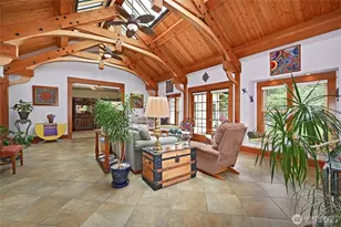 10425 E Riverside Dr, Bothell, WA 98011 - Photo 15