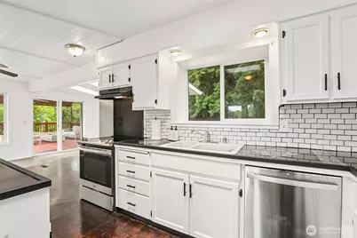 7017 NE 2nd Avenue, Vancouver, WA 98665 - Photo 9