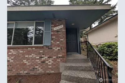18249 24th Avenue NE, Shoreline, WA 98155 - Photo 1