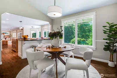 14225 248th Place SE, Issaquah, WA 98027 - Photo 5