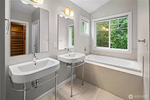 129 A 26th Ave E, Seattle, WA 98112 - Photo 15
