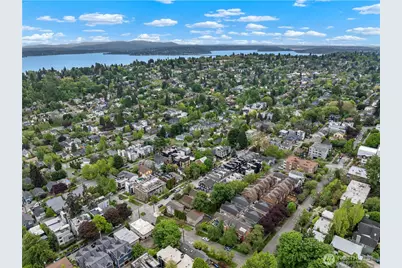 129 A 26th Avenue E, Seattle, WA 98112 - Photo 31