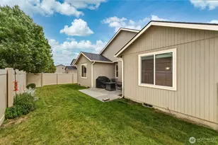 1338 S W Virginia St, College Place, WA 99324 - Photo 27