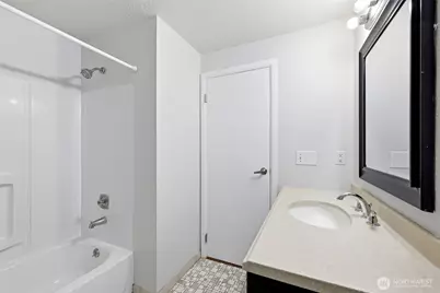 14620 NE 31st Street #J102, Bellevue, WA 98007 - Photo 15