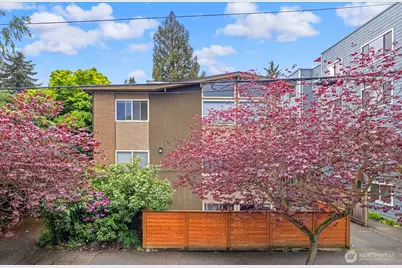6557 4th Avenue NE #9, Seattle, WA 98115 - Photo 1