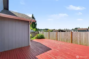 10324 59th Dr NE, Marysville, WA 98270 - Photo 11