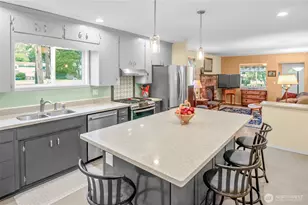 10704 Broadway Ave S, Tacoma, WA 98444 - Photo 11