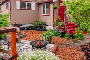 10704 Broadway Ave S, Tacoma, WA 98444 - Photo 3
