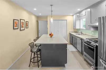 10704 Broadway Avenue S, Tacoma, WA 98444 - Photo 13