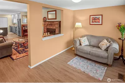 10704 Broadway Avenue S, Tacoma, WA 98444 - Photo 7