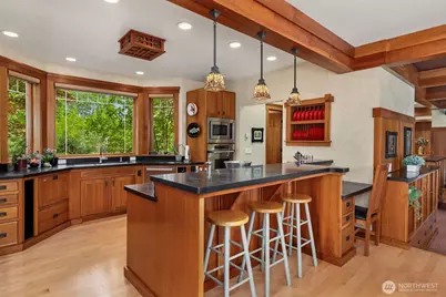 15390 Broom Street NE, Bainbridge Island, WA 98110 - Photo 11