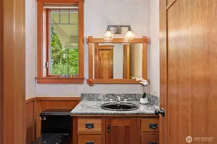 15390 Broom St NE, Bainbridge Island, WA 98110 - Photo 17