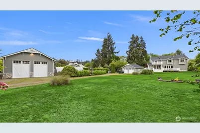 15390 Broom Street NE, Bainbridge Island, WA 98110 - Photo 1