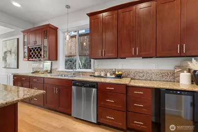 5632 31st Avenue SW, Seattle, WA 98126 - Photo 9