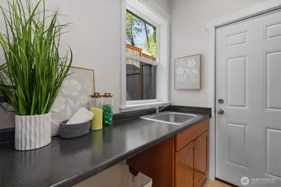 5632 31st Avenue SW, Seattle, WA 98126 - Photo 15