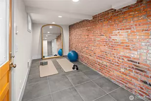 946 22nd Ave E, Seattle, WA 98112 - Photo 33