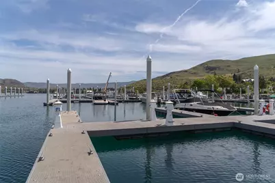 1350 W Woodin Avenue #C-34, Chelan, WA 98816 - Photo 17