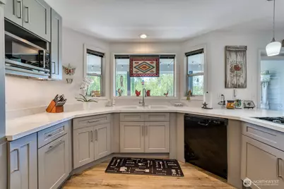 1308 11th Street Pl SW, Puyallup, WA 98371 - Photo 5