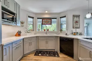 1308 11th St Pl SW, Puyallup, WA 98371 - Photo 5