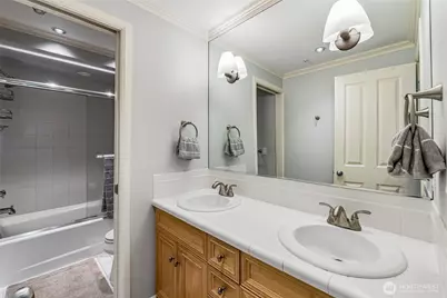 1929 43rd Avenue E #200, Seattle, WA 98112 - Photo 13