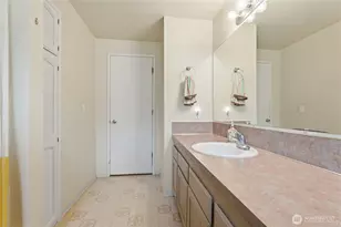 709 Enterprise Dr NE, Lacey, WA 98516 - Photo 9