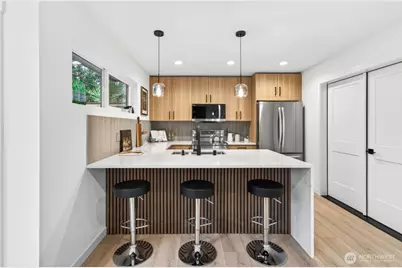 8510 15th Avenue NE, Seattle, WA 98115 - Photo 7