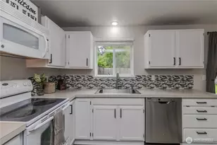 12312 121st St E, Puyallup, WA 98374 - Photo 13