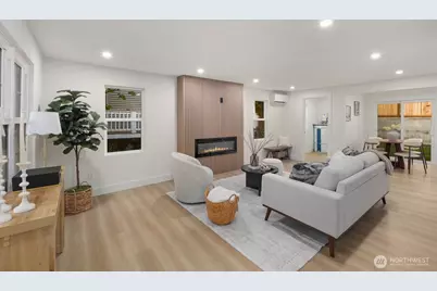 5810 57th Avenue NE, Seattle, WA 98105 - Photo 3