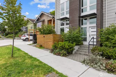 1755 17th Avenue S, Seattle, WA 98144 - Photo 3