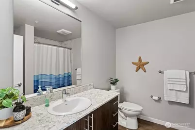 1085 Ave NE 103rd #100, Bellevue, WA 98004 - Photo 17