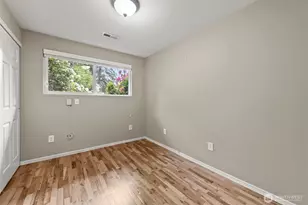 16608 NE 9th St, Bellevue, WA 98008 - Photo 17
