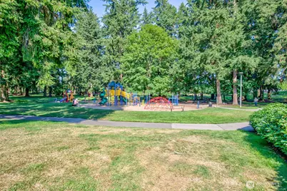 16608 NE 9th Street, Bellevue, WA 98008 - Photo 29