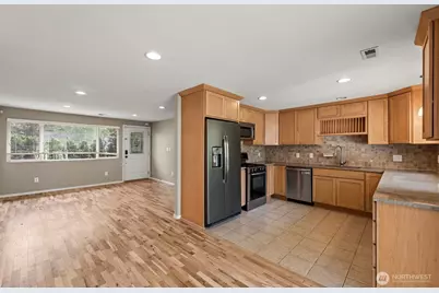 16608 NE 9th Street, Bellevue, WA 98008 - Photo 11