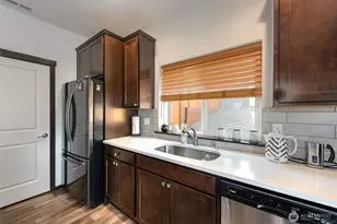 2744 S 120th Pl, Seattle, WA 98168 - Photo 11