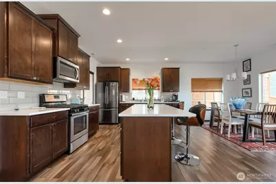 2744 S 120th Place, Seattle, WA 98168 - Photo 9