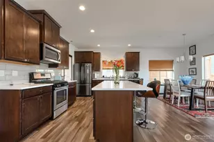 2744 S 120th Pl, Seattle, WA 98168 - Photo 9
