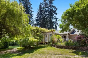 11019 NE 140th St, Kirkland, WA 98034 - Photo 1
