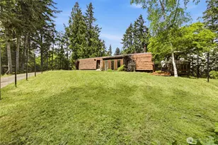 870 10th Ln, Fox Island, WA 98333 - Photo 3