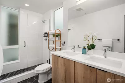 1406 21st Avenue #A, Seattle, WA 98122 - Photo 17