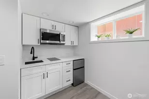 1046 5th St, Bremerton, WA 98337 - Photo 17
