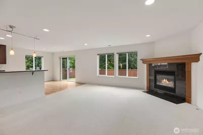 207 Edmonds Place NE, Renton, WA 98056 - Photo 9