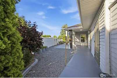 709 SE Songbird Lane, College Place, WA 99324 - Photo 37