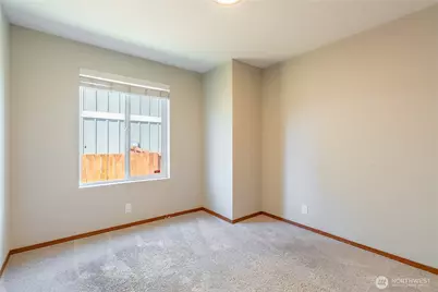 242 Riggs Drive E, Enumclaw, WA 98022 - Photo 17
