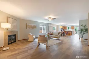 242 Riggs Dr E, Enumclaw, WA 98022 - Photo 5