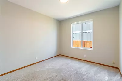 242 Riggs Drive E, Enumclaw, WA 98022 - Photo 19