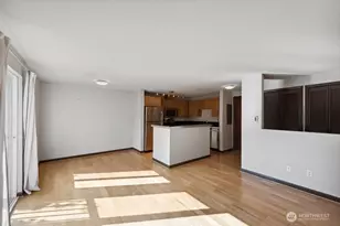 3661 Phinney Ave N, Seattle, WA 98103 - Photo 3