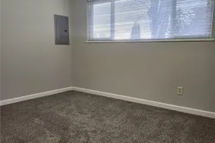 1610 E 31st St, Bremerton, WA 98310 - Photo 7