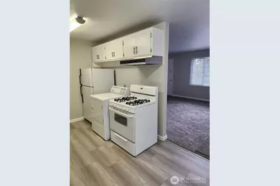 1610 E 31st Street, Bremerton, WA 98310 - Photo 3
