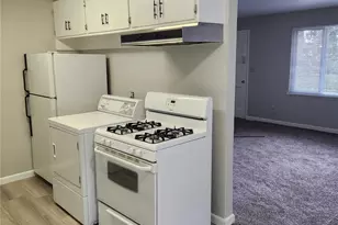 1610 E 31st St, Bremerton, WA 98310 - Photo 3