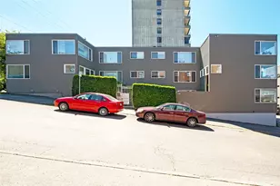 525 E Roy St, Seattle, WA 98102 - Photo 3